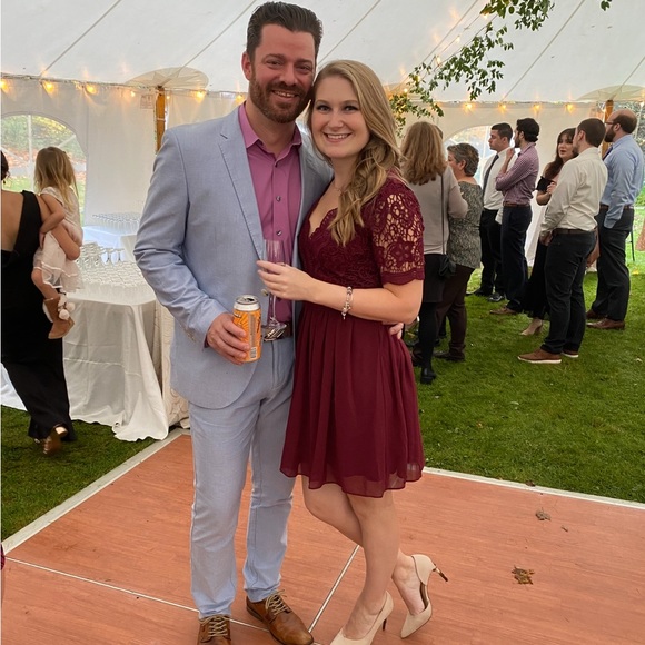 Lulu’s burgundy lace formal dress - Picture 5 of 5